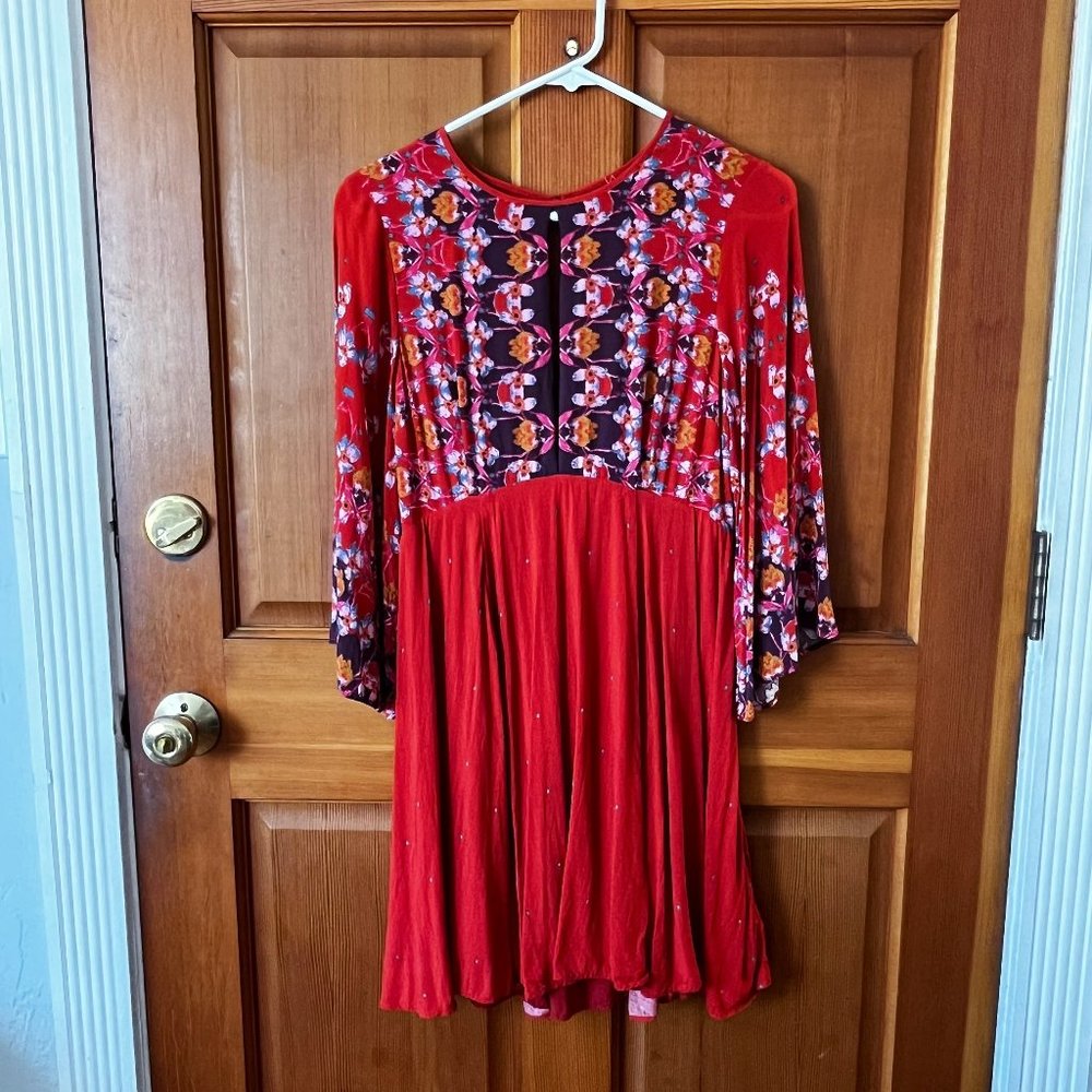 Ecote Floral Split Front Open Back Dress - Size M